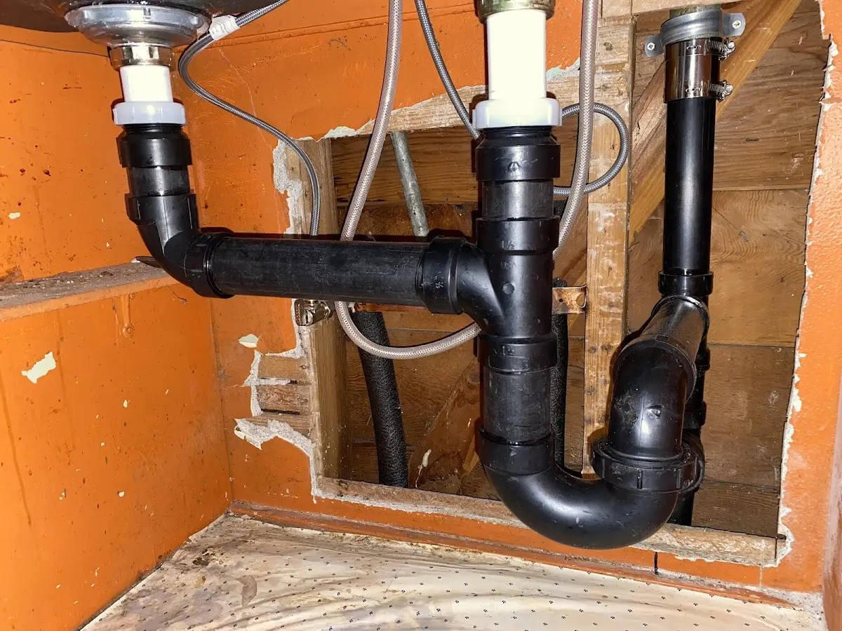 Professional Pipe Bursting equipment and tools on the job in Overland